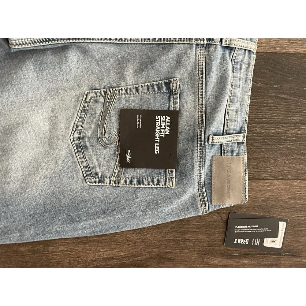 Silver Jeans -  Silver Jeans Men's 38x32 Allan Slim fit straight Leg Light Wash